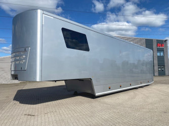 A6 Jung Race-Shuttle RS-E/GT4 Racetrailer