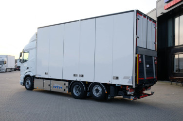 Ny XF 530 6x2*4 NTM skåpbil