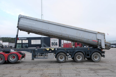 Langendorf 3 axlad tipptrailer 29 kubik