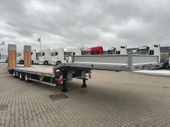 Hangler 3 axlad Jumbotrailer med 2800 mm hydraulisk ramp