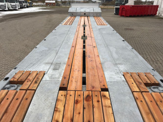 Hangler 3 axlad Jumbotrailer med 2800 mm hydraulisk ramp