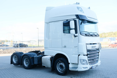 XF 530 6x2 dragbil övertag leasing 13 500 + moms/månad