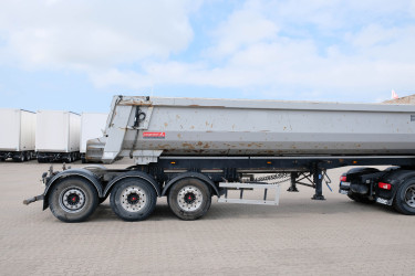 Langendorf 3 axlad tipptrailer