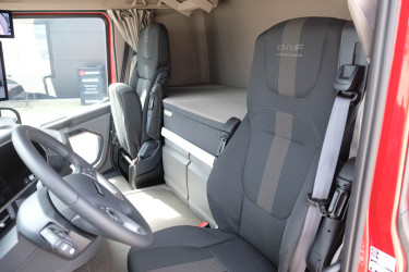 Fabriksny XF 450 4x2 FT dragbil