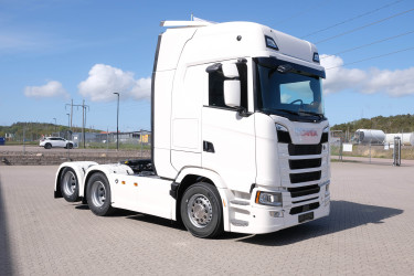 S 660 6x2 dragbil av 2025 års modell