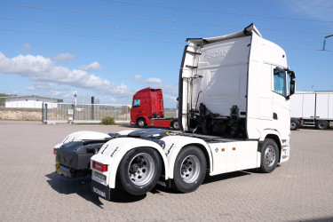 S 660 6x2 dragbil av 2025 års modell