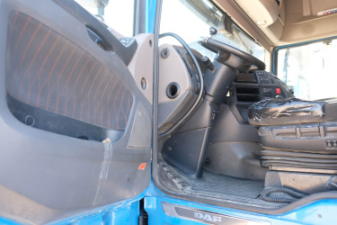 XF 530 FAS 6x2 chassi