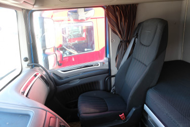 XF 530 FAS 6x2 chassi
