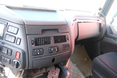 XF 530 FAS 6x2 chassi