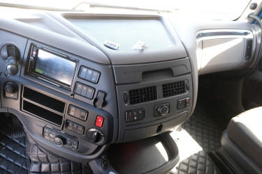 XF 530 FAS 6x2 chassi