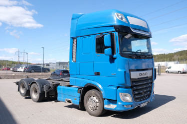 XF 530 FAS 6x2 chassi
