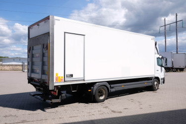Atego 1524 skåpbil