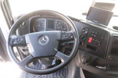 Atego 1524 skåpbil