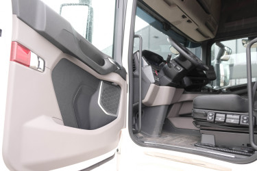R660 6x2*4 Ekeri skåpbil 2025 års modell