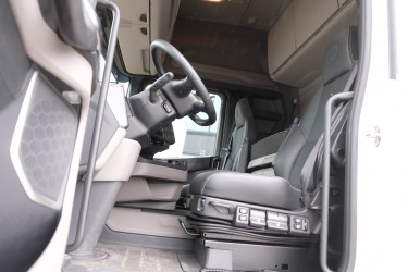 R660 6x2*4 Ekeri skåpbil 2025 års modell