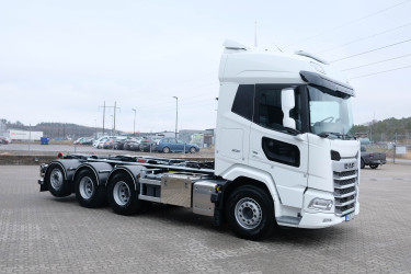 Ny XF 530 FAW Tridem Lastväxlare