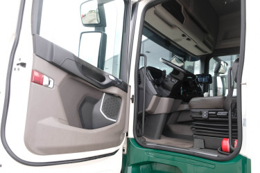 R 410 4x2 av 2020 års modell