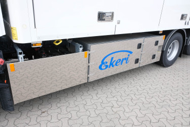 Ny XF 530 Ekeri skåpbil