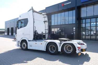 S 660 6x2 dragbil med Walking Floor hydraulik