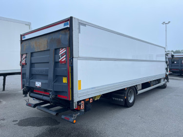 Volvo FL 250 16 ton Skåpbil