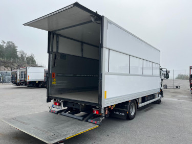 Volvo FL 250 16 ton Skåpbil