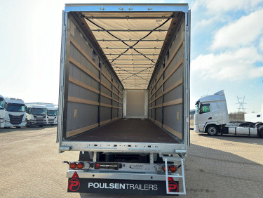 Hangler 3-axlad 45-tons gardintrailer Nordic Gardin