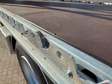 Hangler 3-axlad 45-tons gardintrailer Nordic Gardin