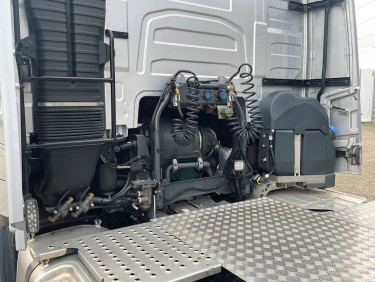 Volvo FH460 6x2 Lowdeck Pusher Dragbil
