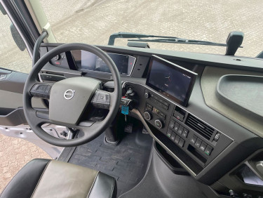 Volvo FH460 6x2 Lowdeck Pusher Dragbil