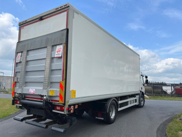 Volvo FE320 fällburskåp med kyl