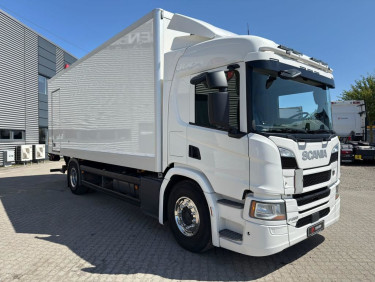 Scania P280 Närko vikdörrskåp med värme Fast skåp