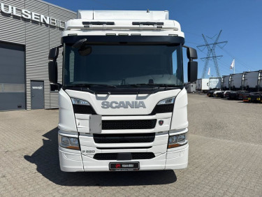 Scania P280 Närko vikdörrskåp med värme Fast skåp