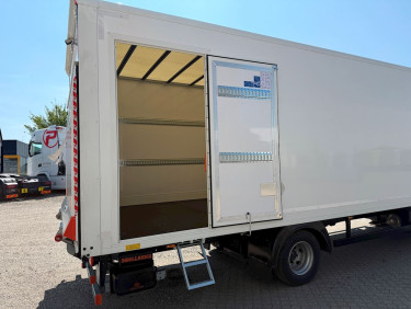 DAF XB230 m. lift