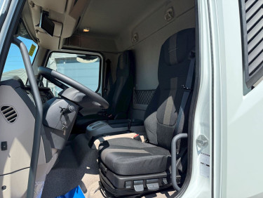 DAF XB230 m. lift