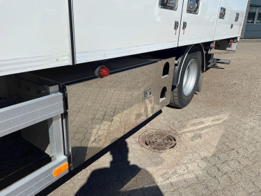 Renault D16.280 Foldedörsskåp