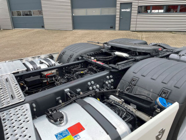 Scania S660 6x2, 2 950 mm