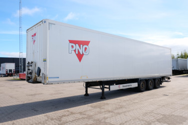Krone 3 axlad skåptrailer med bakgavellift