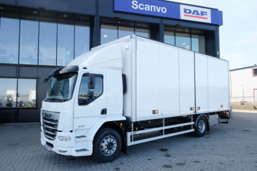 Ny DAF XB 290 FA 4x2 skåpbil med lift