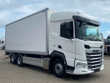 DAF XF480 6x2 Skåpbil med lift