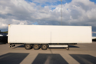 Krone 3 axlad skåptrailer  