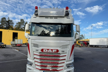 DAF XF 530 6x2*4 med Ekeri skåpbyggnation