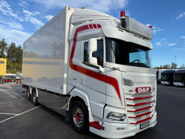 DAF XF 530 6x2*4 med Ekeri skåpbyggnation