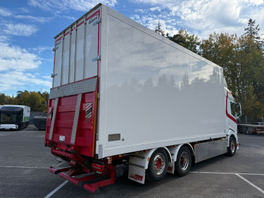 DAF XF 530 6x2*4 med Ekeri skåpbyggnation