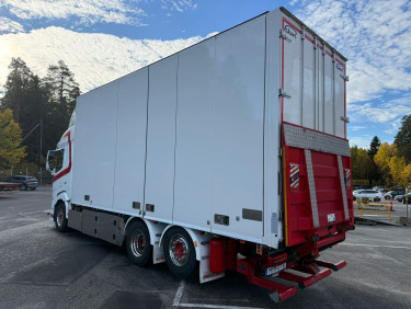 DAF XF 530 6x2*4 med Ekeri skåpbyggnation