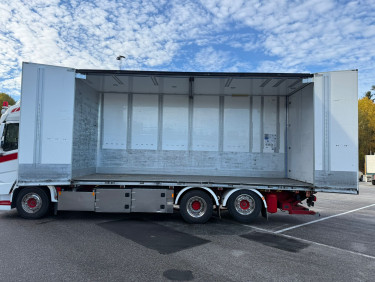 DAF XF 530 6x2*4 med Ekeri skåpbyggnation