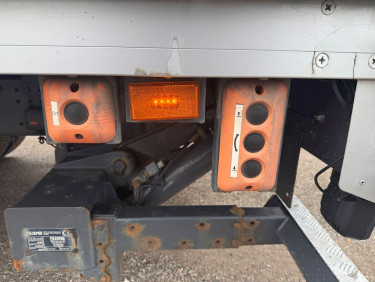 Scania G320 4x2 Gardin