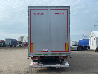 3 axlad trailer med lift