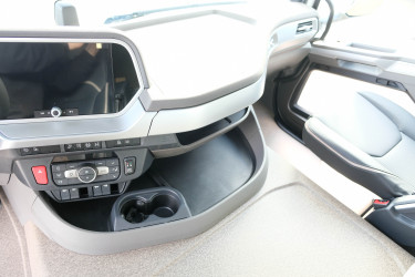 XD 450 6x2*4 kran och lastväxlare