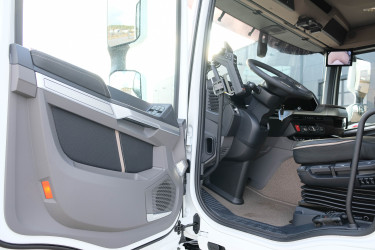 XD 450 6x2*4 kran och lastväxlare