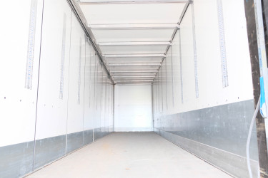 3 axlad inrikes skåptrailer